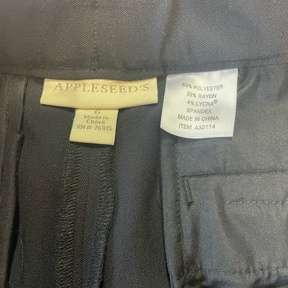 Appleseed black trousers. Women’s size 6, these feel amazing. Straight leg. - Picture 3 of 3